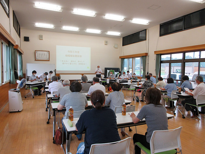 写真：地域福祉懇談会の様子